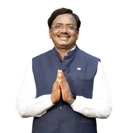 కనీస వేతనాలు చెల్లించడంలో దేశానికి తెలంగాణ ఆదర్శం